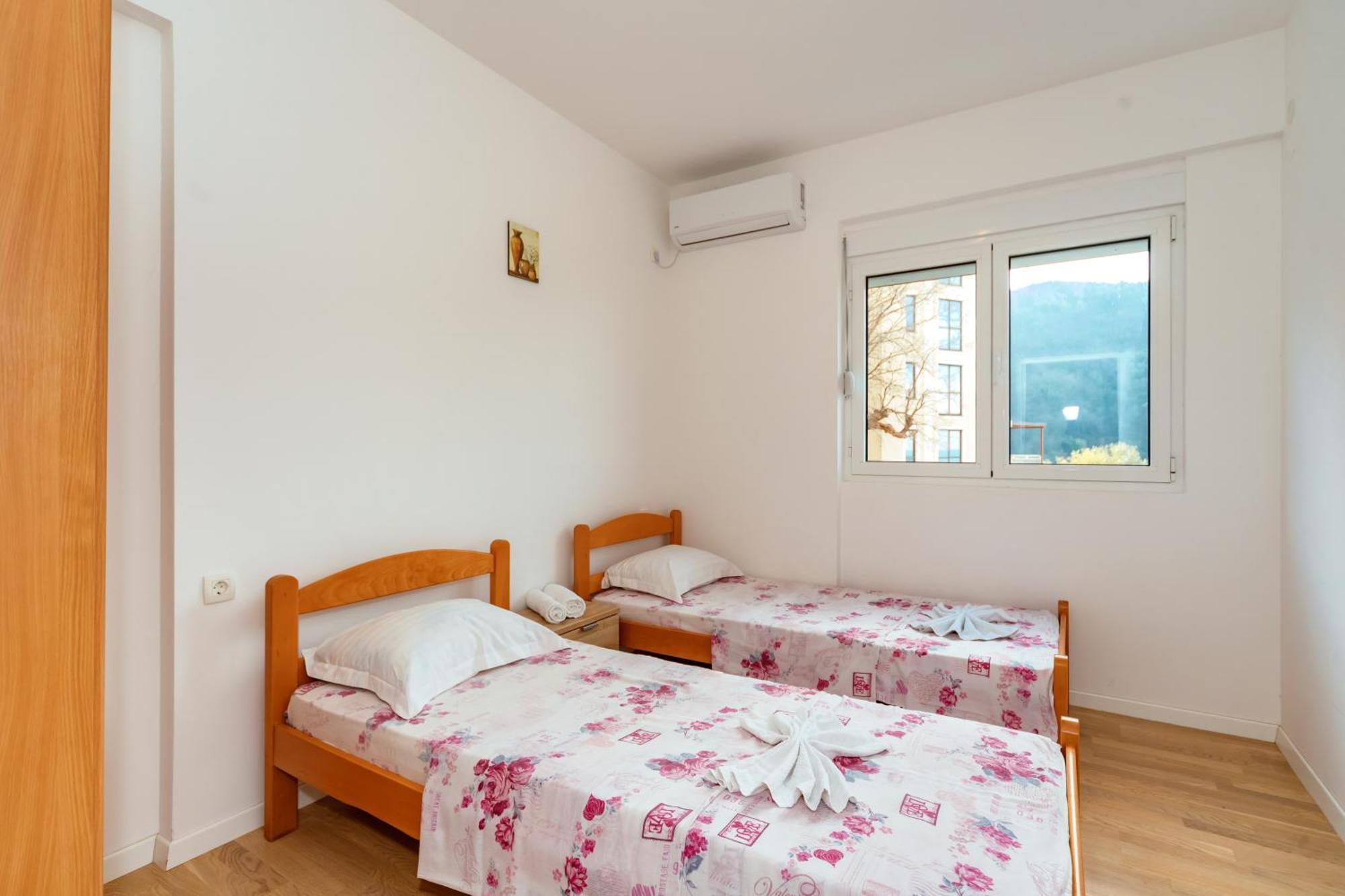Apartments Bel&Rus Hestia Будва Екстер'єр фото